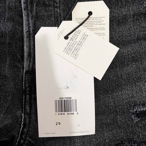 Levi’s 501 Mid-rise Shorts - Picture 6 of 6